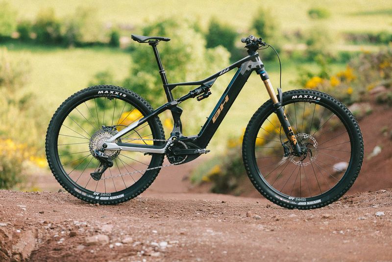 BH iLYNX + NX Enduro Carbon 9.8 Demo Bike