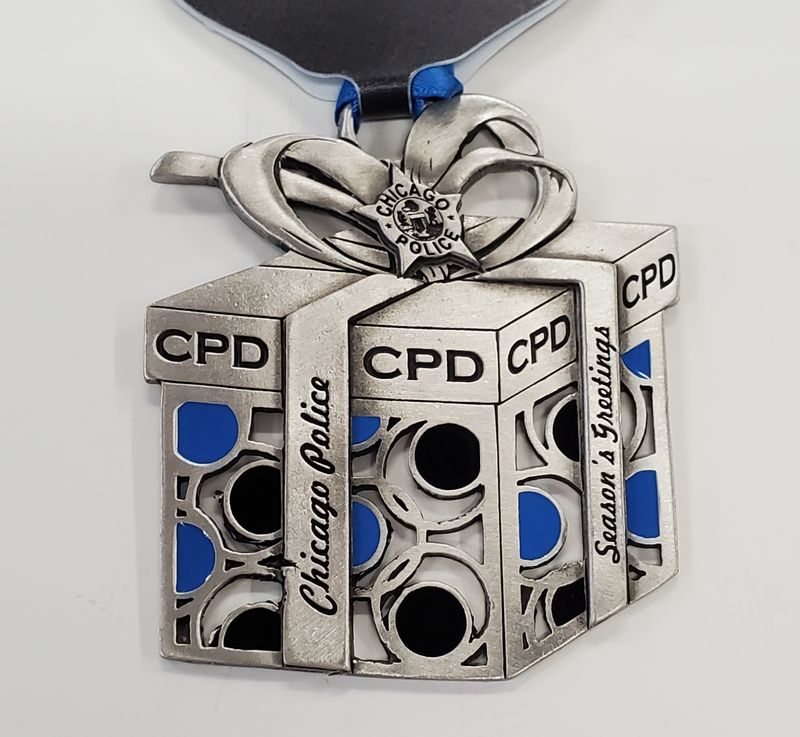 Metal CPD Giftbox Ornament