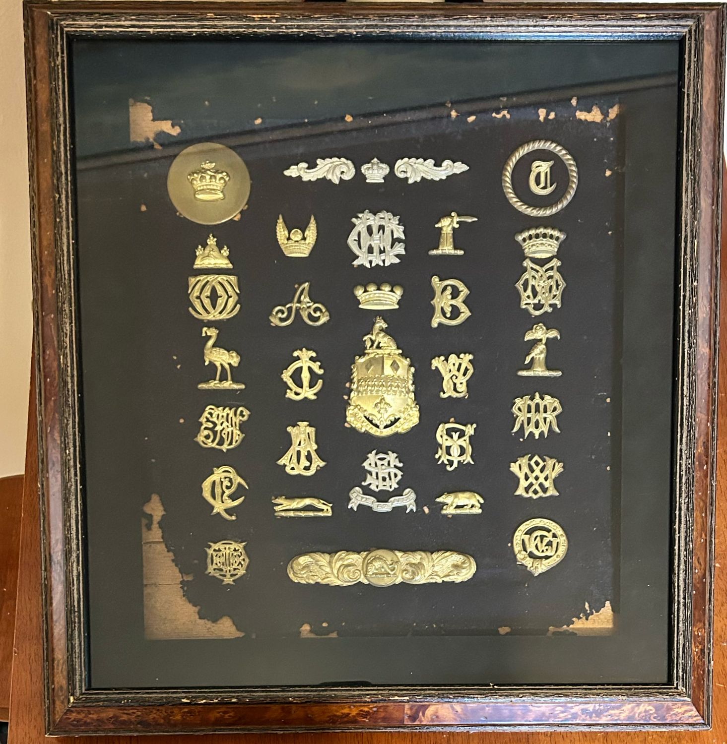 ANTIQUE HERALDIC WALL DISPLAY c.1835