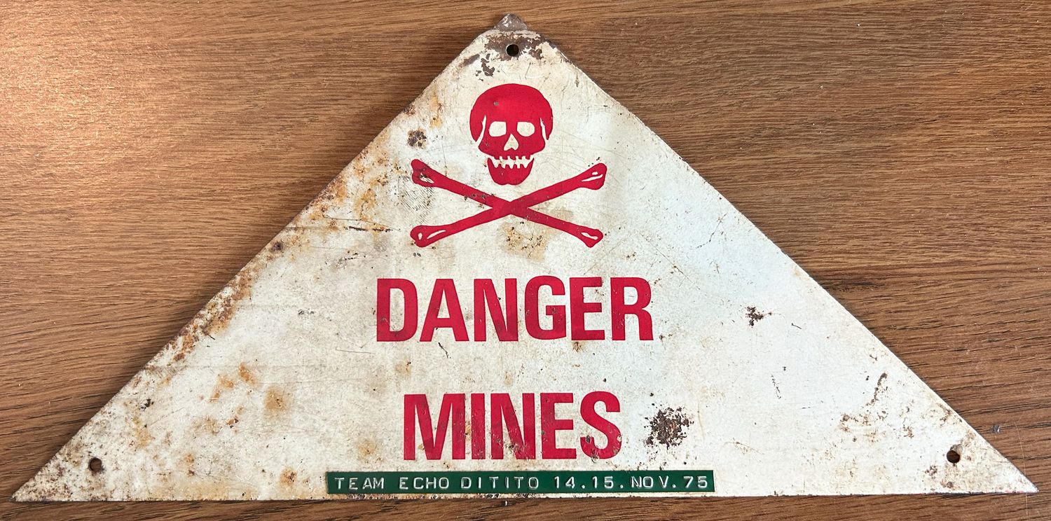 RHODESIA - MINEFIELD WARNING SIGN