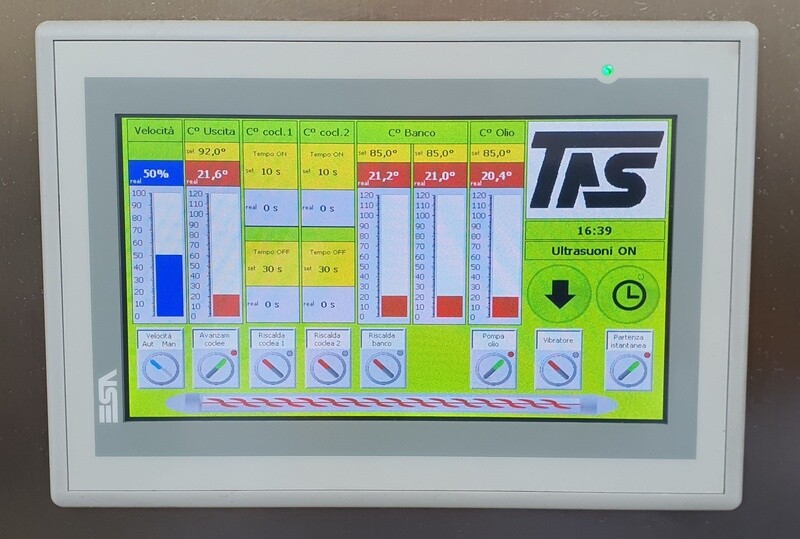 PLC e touch-screen per la gestione automatizzata delle macchine