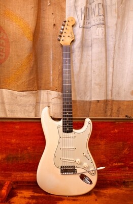 1962 Fender Stratocaster Olympic White