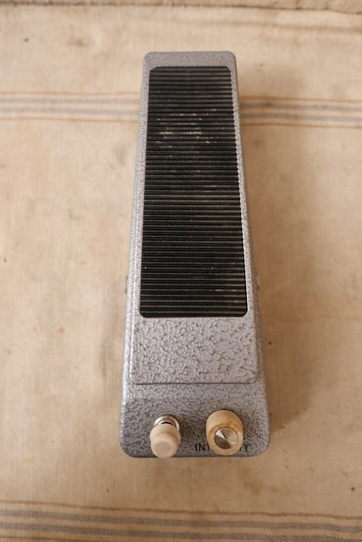 Kent Model 6406 "The Angry Fuzz" Pedal Grey