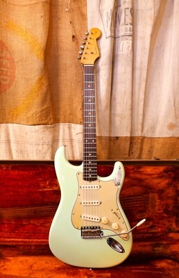 1961 Fender Stratocaster Sonic Blue Refin