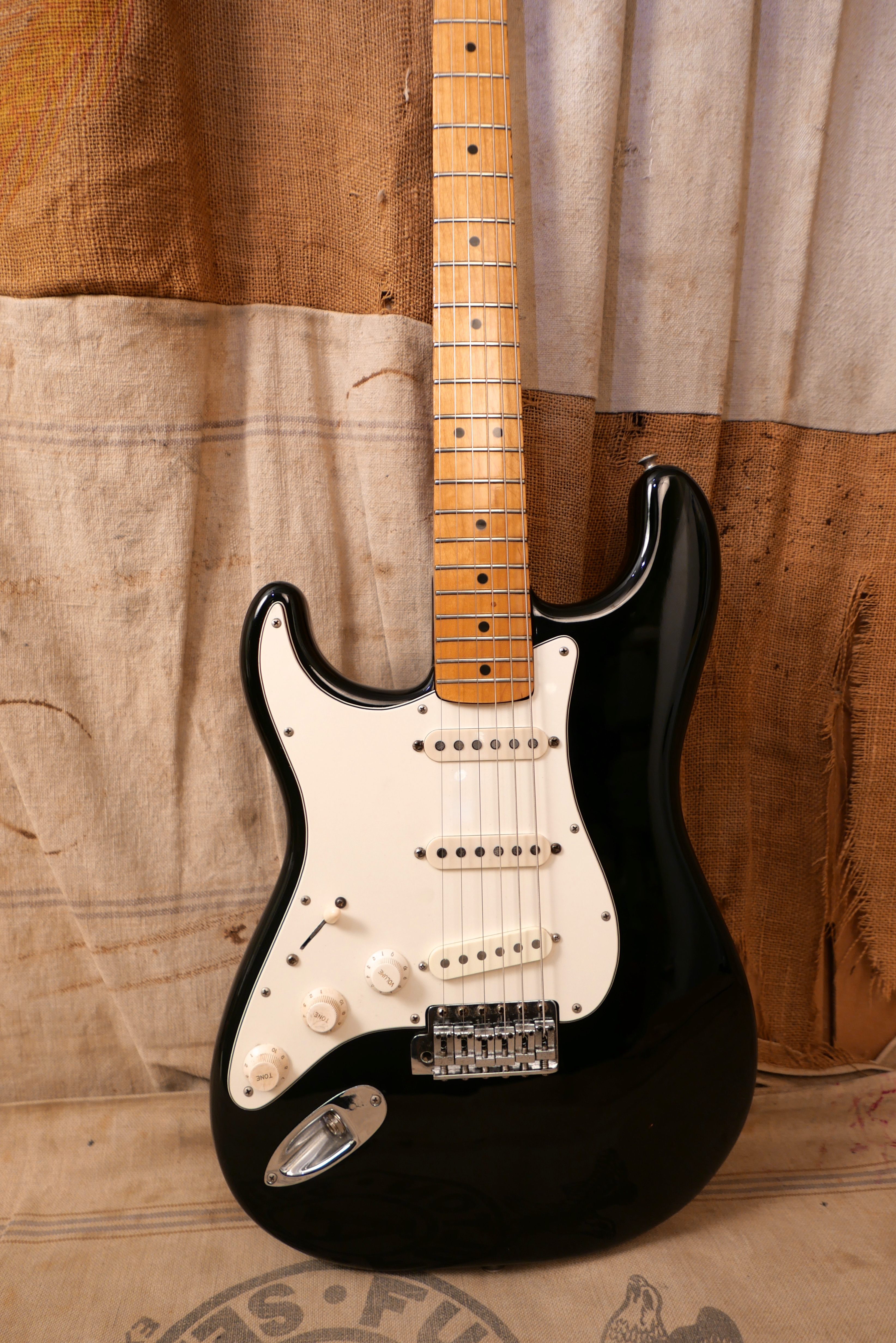 1982 Fender Stratocaster Lefty Black