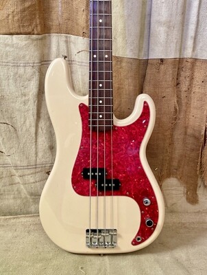 2002 Fender CIJ/MIJ '62 RI Precision Bass Vintage White
