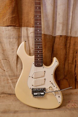 1985 Fender MIJ Performer Pearl White
