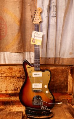 1959 Fender Jazzmaster Sunburst Gold Pickguard