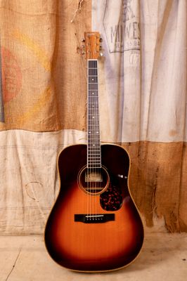 Larrivee D-60 SBT Sunburst Herringbone Acoustic Guitar (c)
