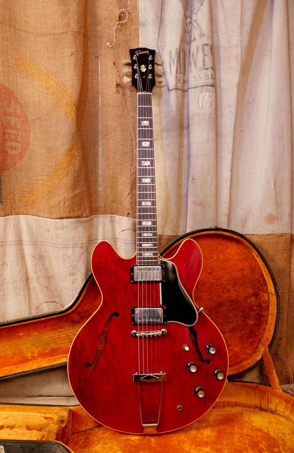 ES-335 レッド 4344926941.jpg