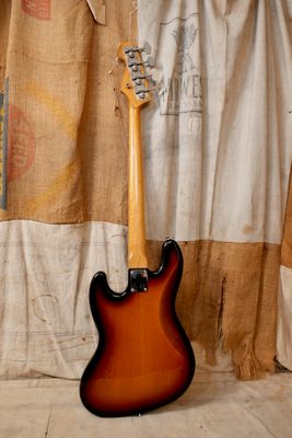 1993 Fender AVRI 62 RI Jazz Bass Stack Knob Sunburst
