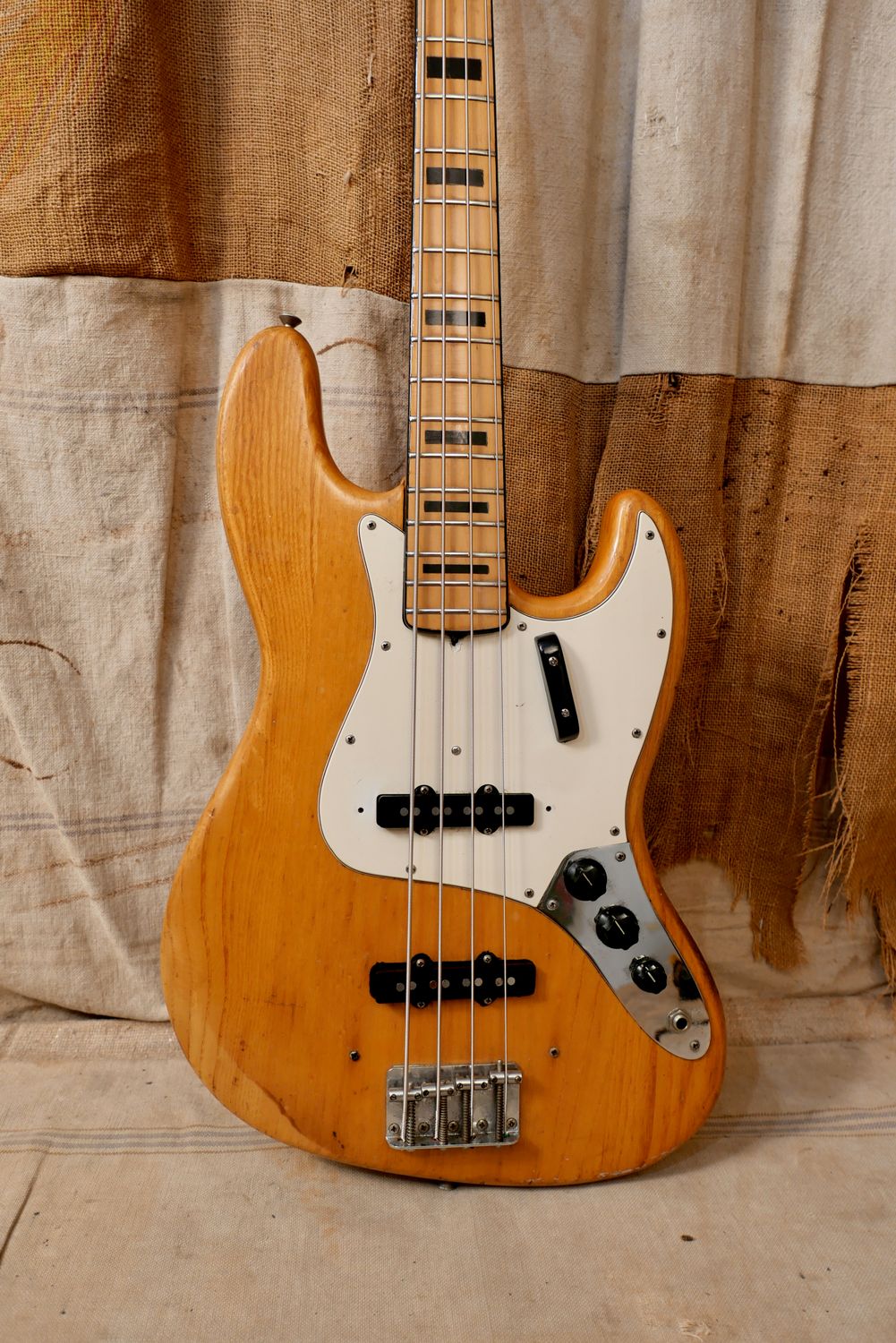 Fender Jazz Bass ナチュラル　シリアルP 4523273094.jpg