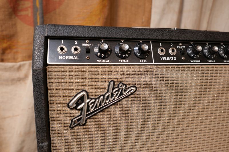 arche6969xx　Chapado ゴールドコンビFender 黒 1963 Fender Concert Amplifier Black Tolex Black Panel