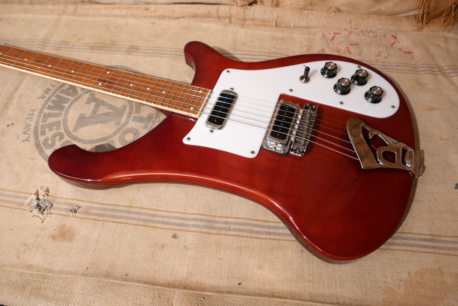 rickenbacker483 1974年製 大特価】rickenbacker483 1974年製 - メルカリ