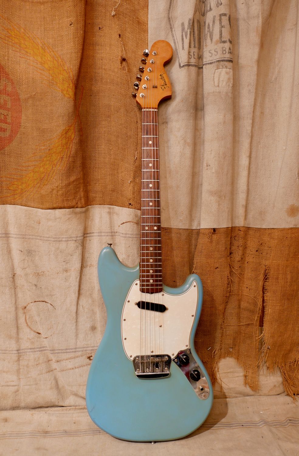 1966 Fender Musicmaster II Daphne Blue (Single Pickup)