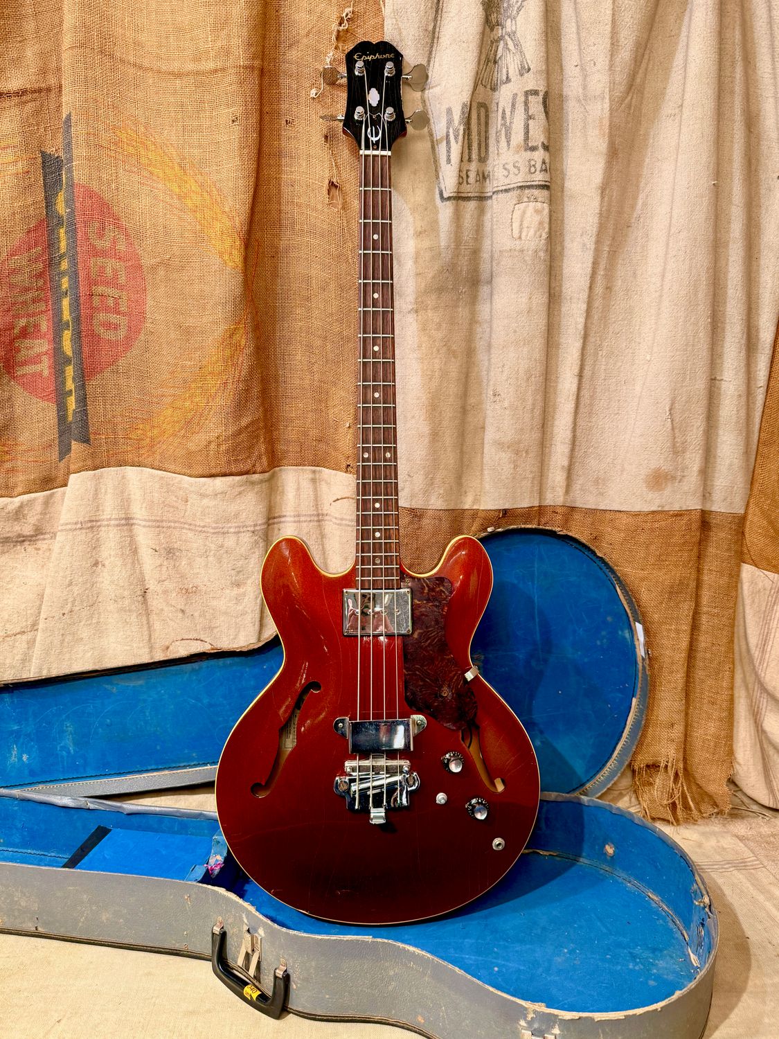 1967 Epiphone Rivoli Bass Sparkling Burgundy