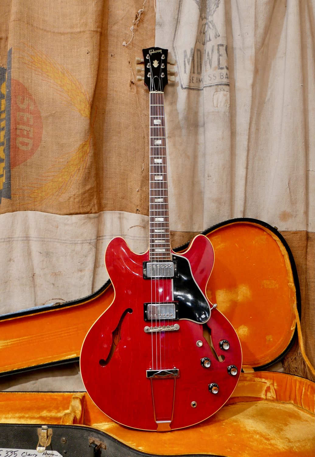 1965 Gibson ES-335 Cherry (c)