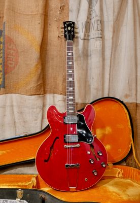 1965 Gibson ES-335 Cherry (c)