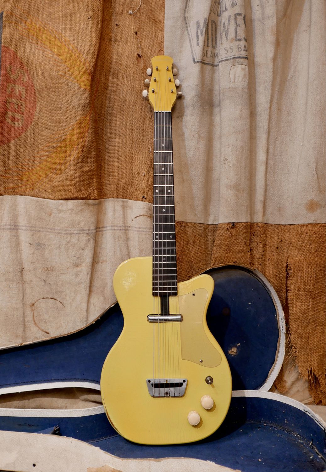1955 Silvertone Danelectro 1357 U-1 Yellow