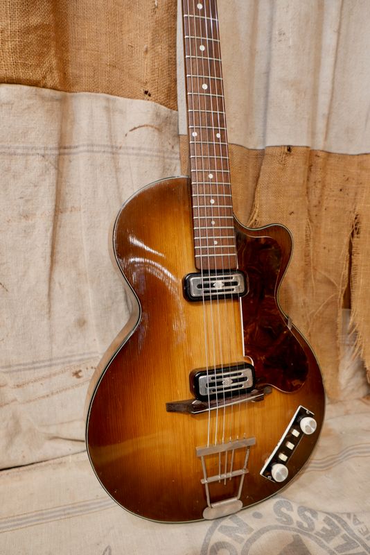1960 Hofner Club 50 Sunburst