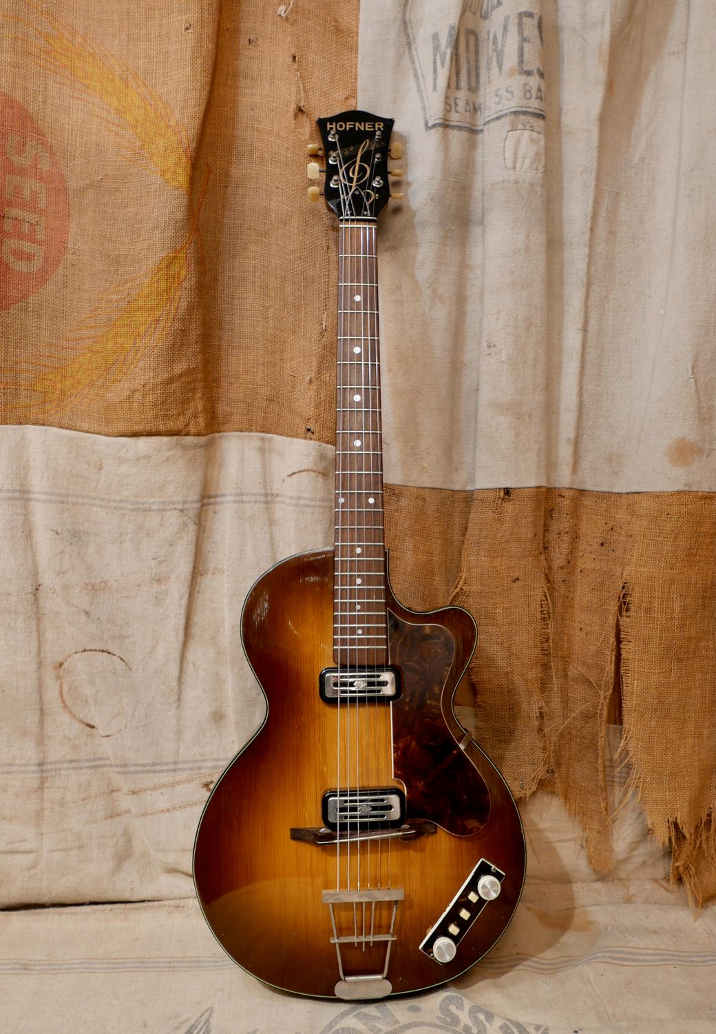 1960 Hofner Club 50 Sunburst