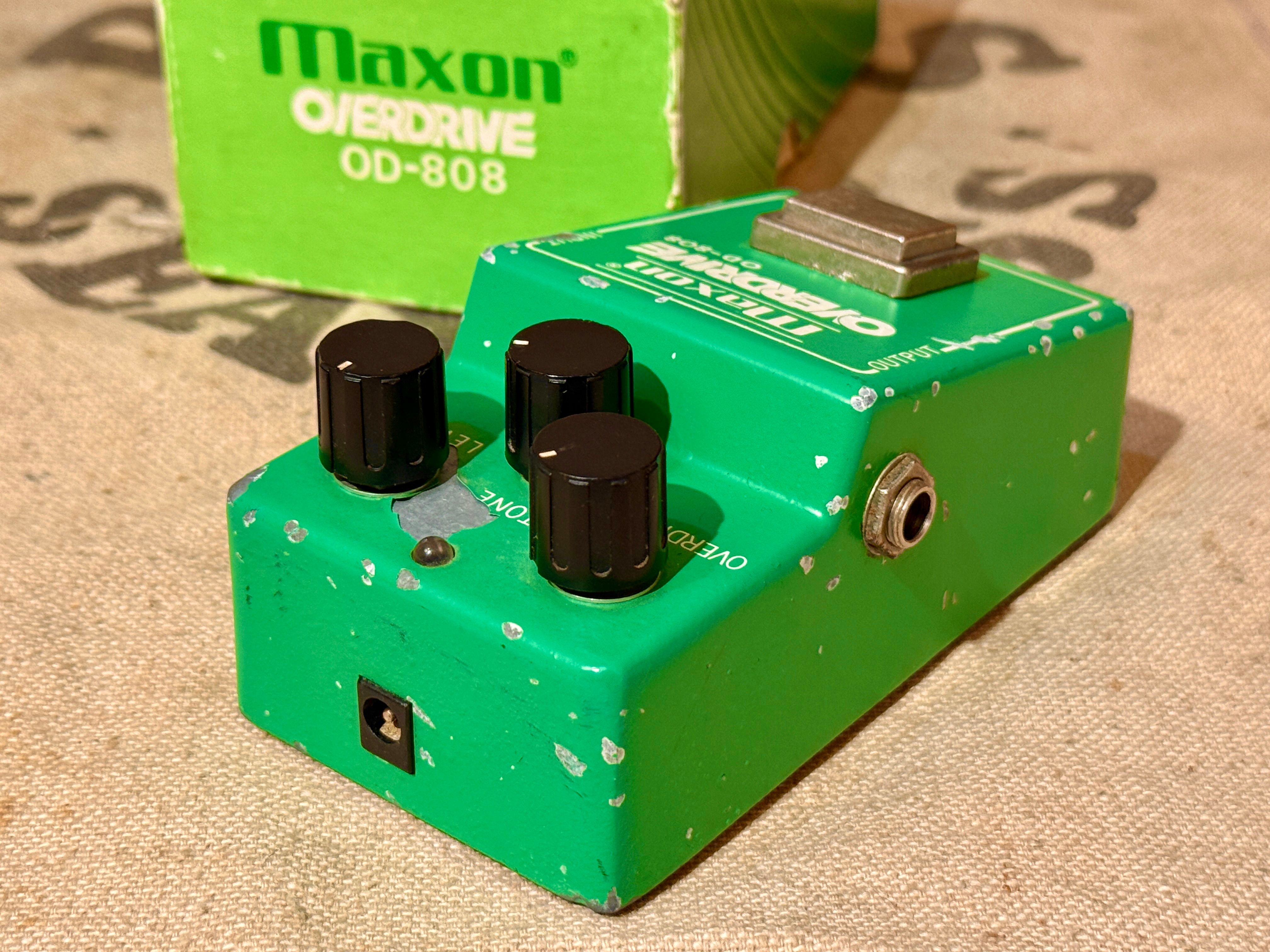 Maxon OD-808 オーバードライブ tube screamer 1981 Maxon (Ibanez) OD-808 Tube Screamer Overdrive Green w/ Box