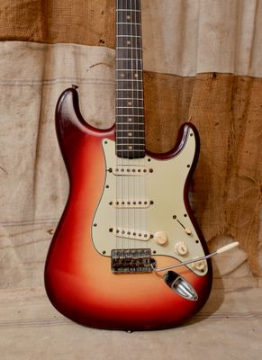 1961 Fender Stratocaster Redburst Refin