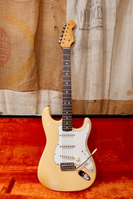 1965 Fender Stratocaster Olympic White