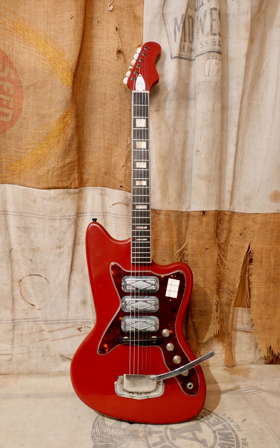 1960s Silvertone Silhouette 1488L Triple Red