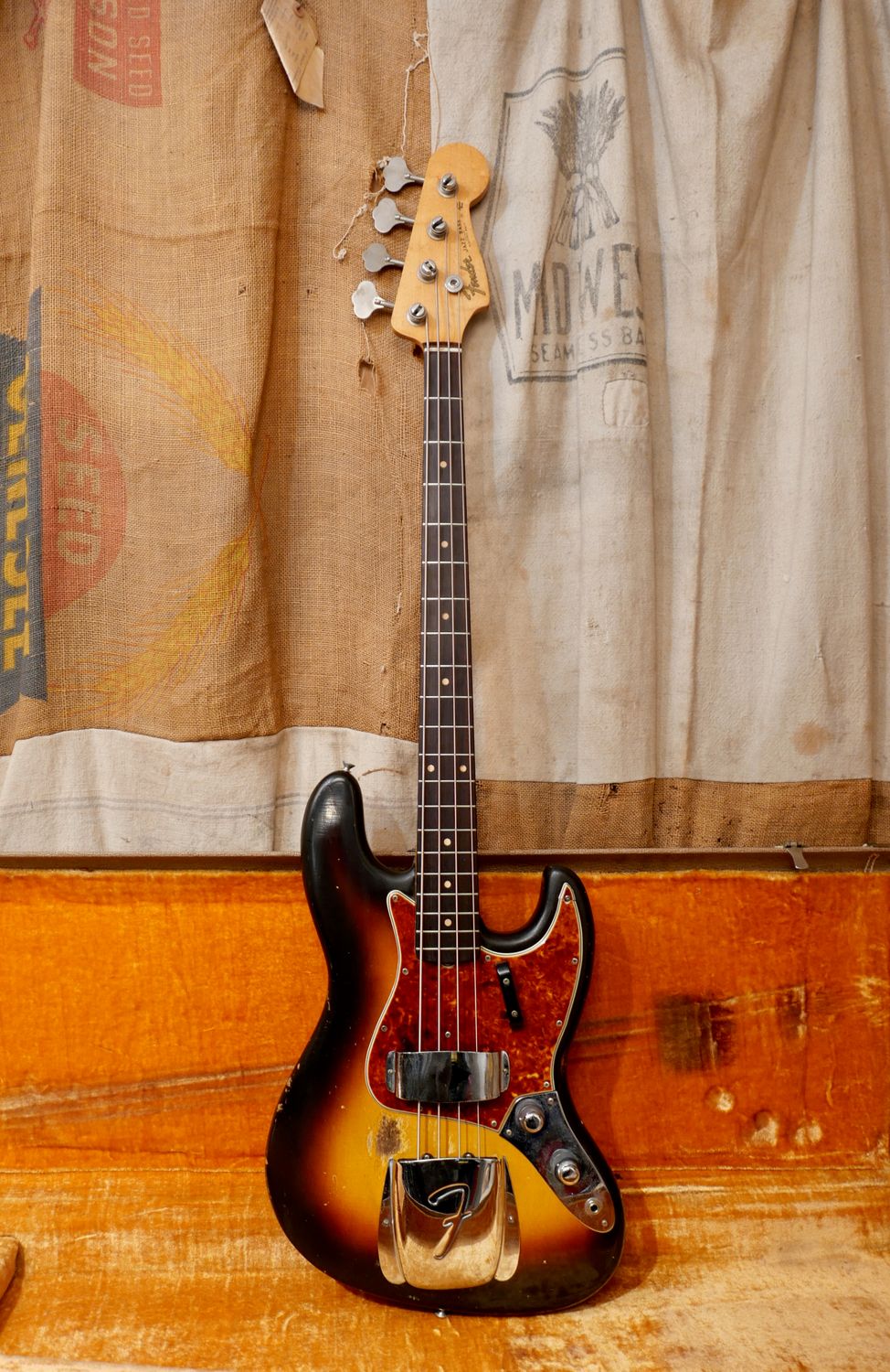 1961 Fender Jazz Bass Sunburst Stack Knob w/OHSC