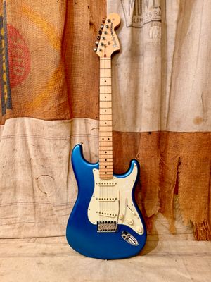2019 Fender American Performer Stratocaster Satin Lake Placid Blue LPB
