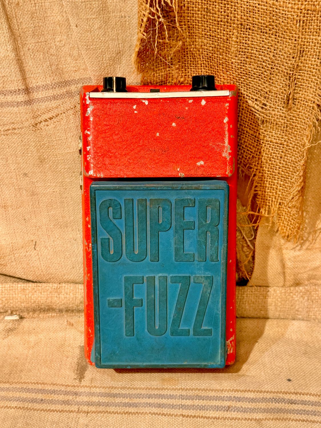 1970 Univox Super Fuzz Pedal U-1095 Red-Orange