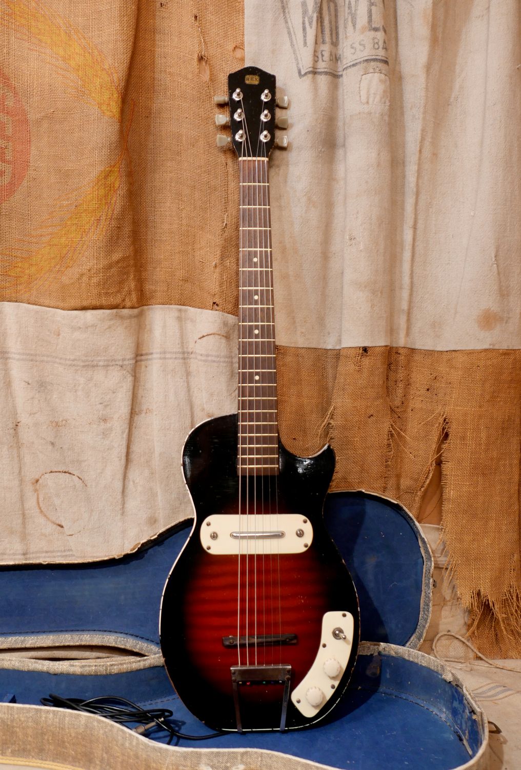 1952 Rex by Kay K-125 Peanut Sunburst K125