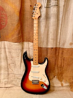 2003 Fender American Standard Stratocaster USA 50th Anniversary Sunburst Hardtail