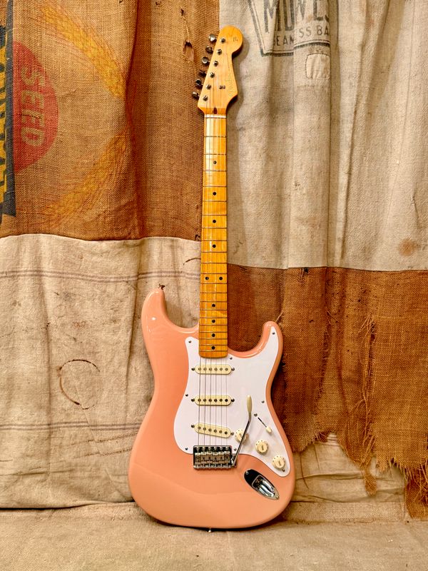 2017 Fender MIJ Traditional '58 Reissue Stratocaster Shell Pink