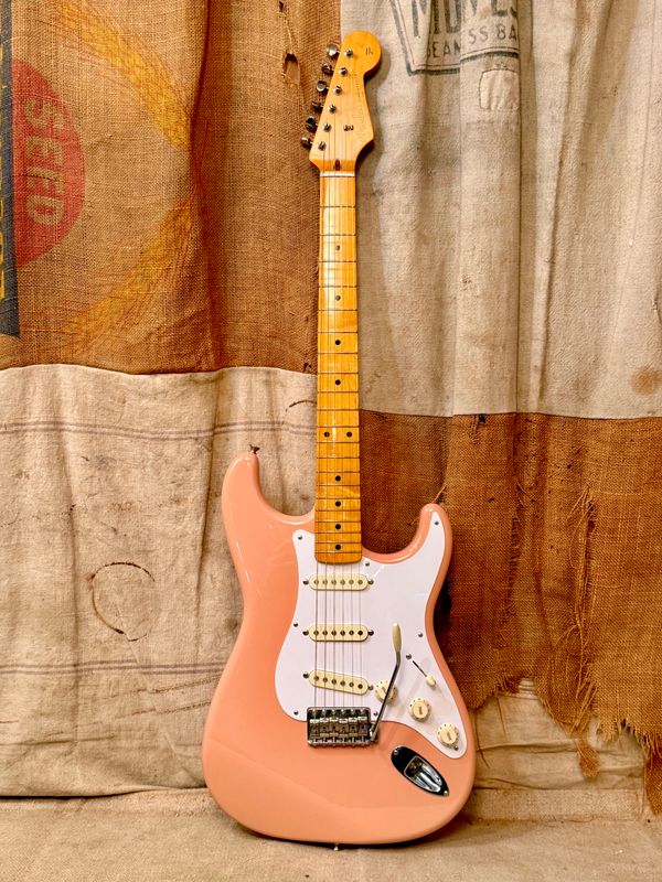 2017 Fender MIJ Traditional '58 Reissue Stratocaster Shell Pink