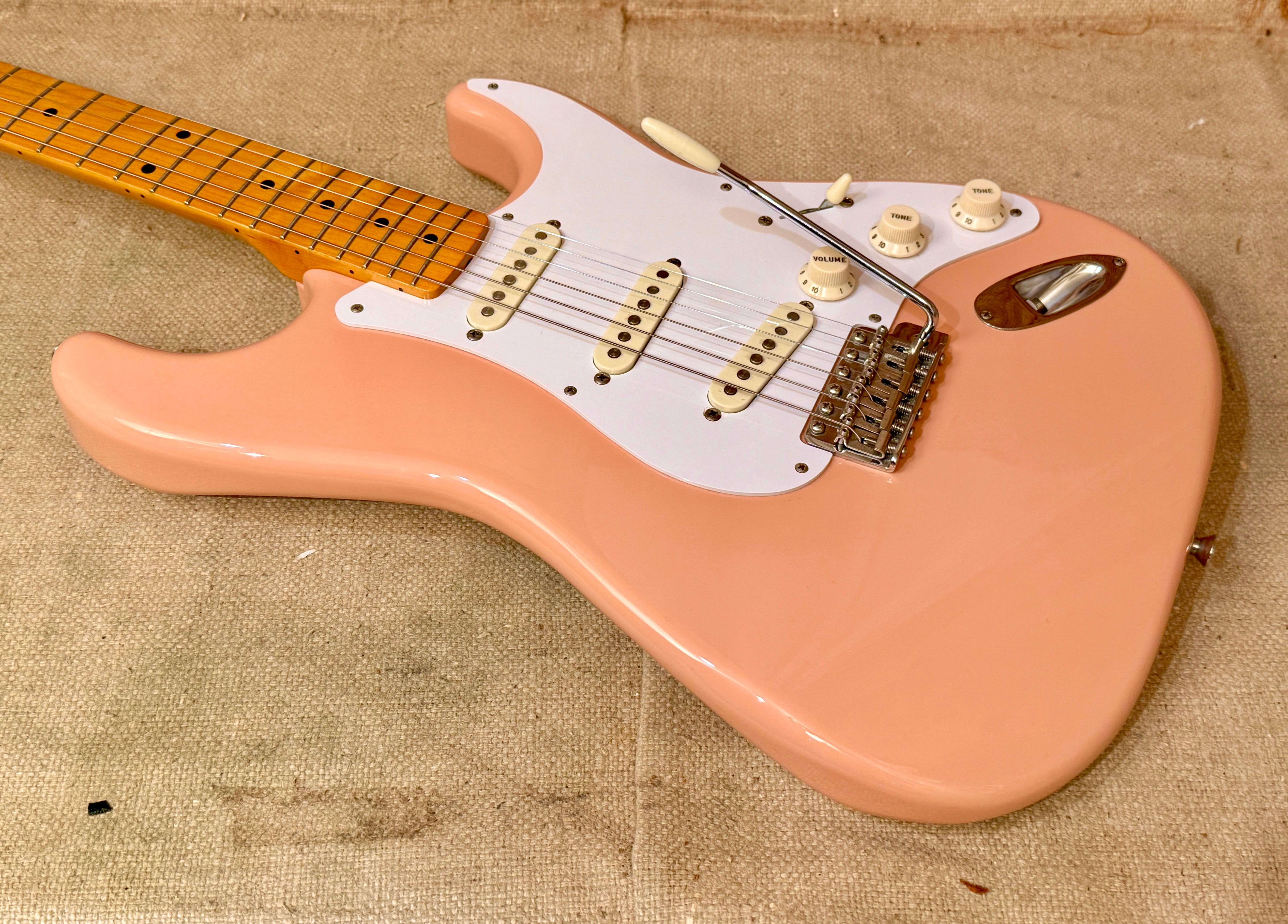 2017 Fender MIJ Traditional '58 Reissue Stratocaster Shell Pink