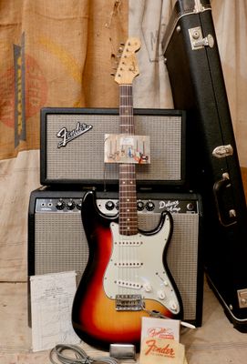 1964 Fender Stratocaster Sunburst Mint