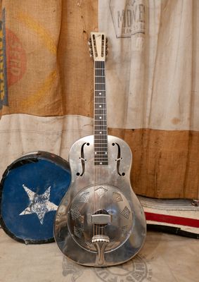 1932 National Style N Silver Metal Body Resonator