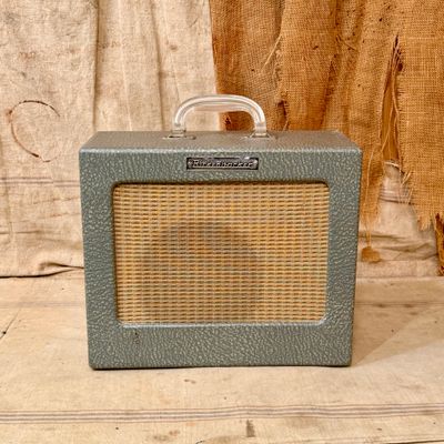 Rickenbacker Model M8 Tube Amplifier 1950's Grey