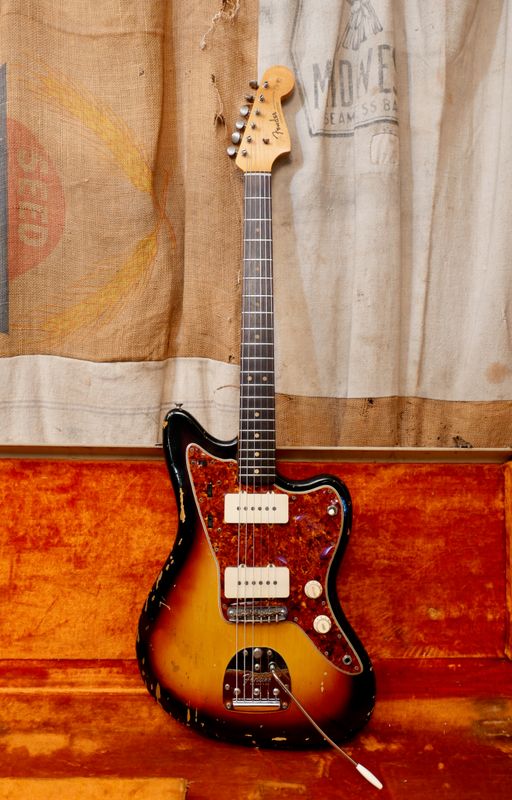 Fender Jazzmaster サンバースト 5793004782.jpg