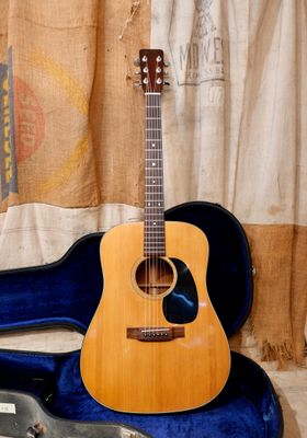 1967 Martin D-18 Natural