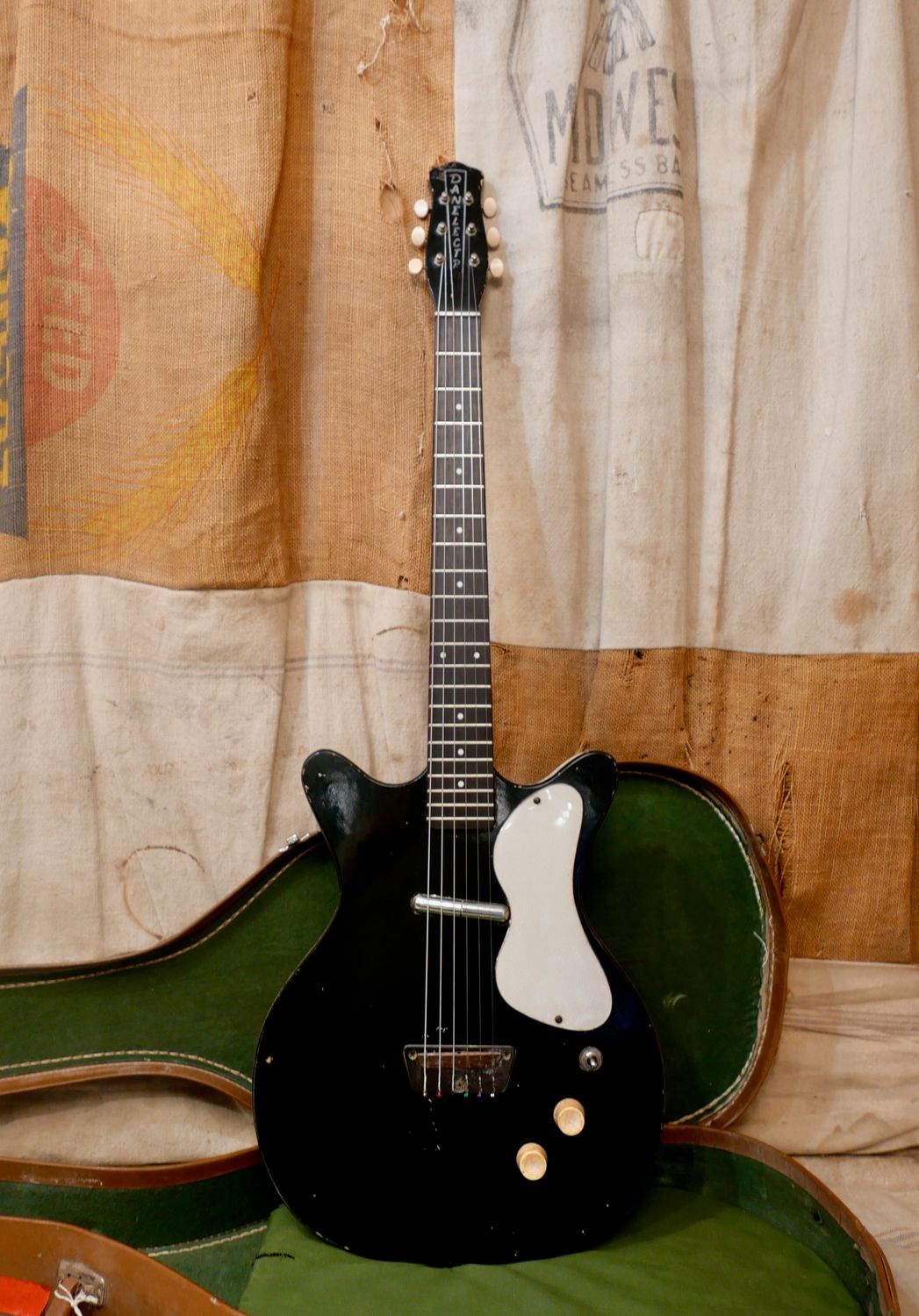 1960 Danelectro DC-1 Black