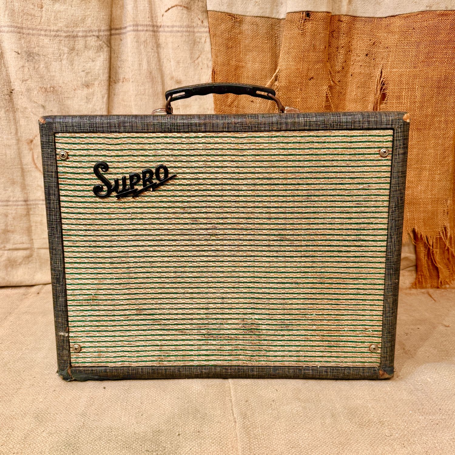 1961 Supro-Valco 1616t Tube Amplifier Grey