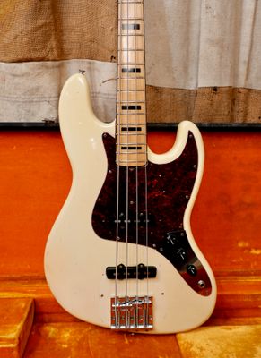 1972 Fender Jazz Bass Olympic White Maple Black Block