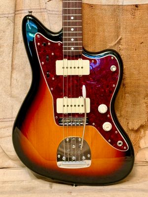 2023 Fender MIJ Traditional 60's Jazzmaster Sunburst