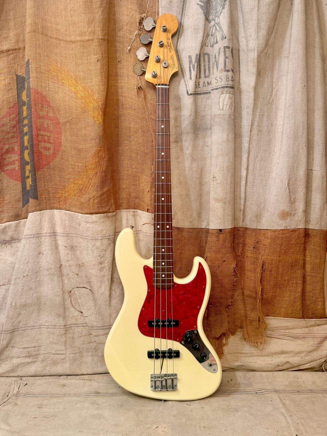 2000 Fender CIJ/MIJ '62 RI Jazz Bass Vintage White