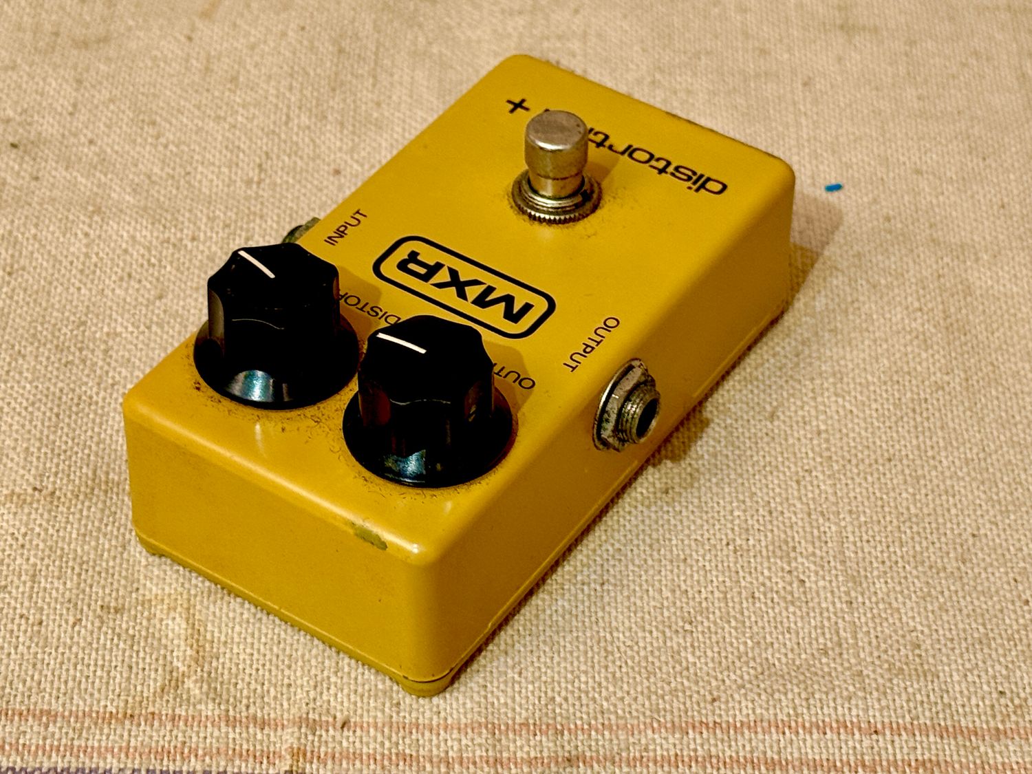 1980 MXR Distortion + Plus Block Logo Yellow w/Box