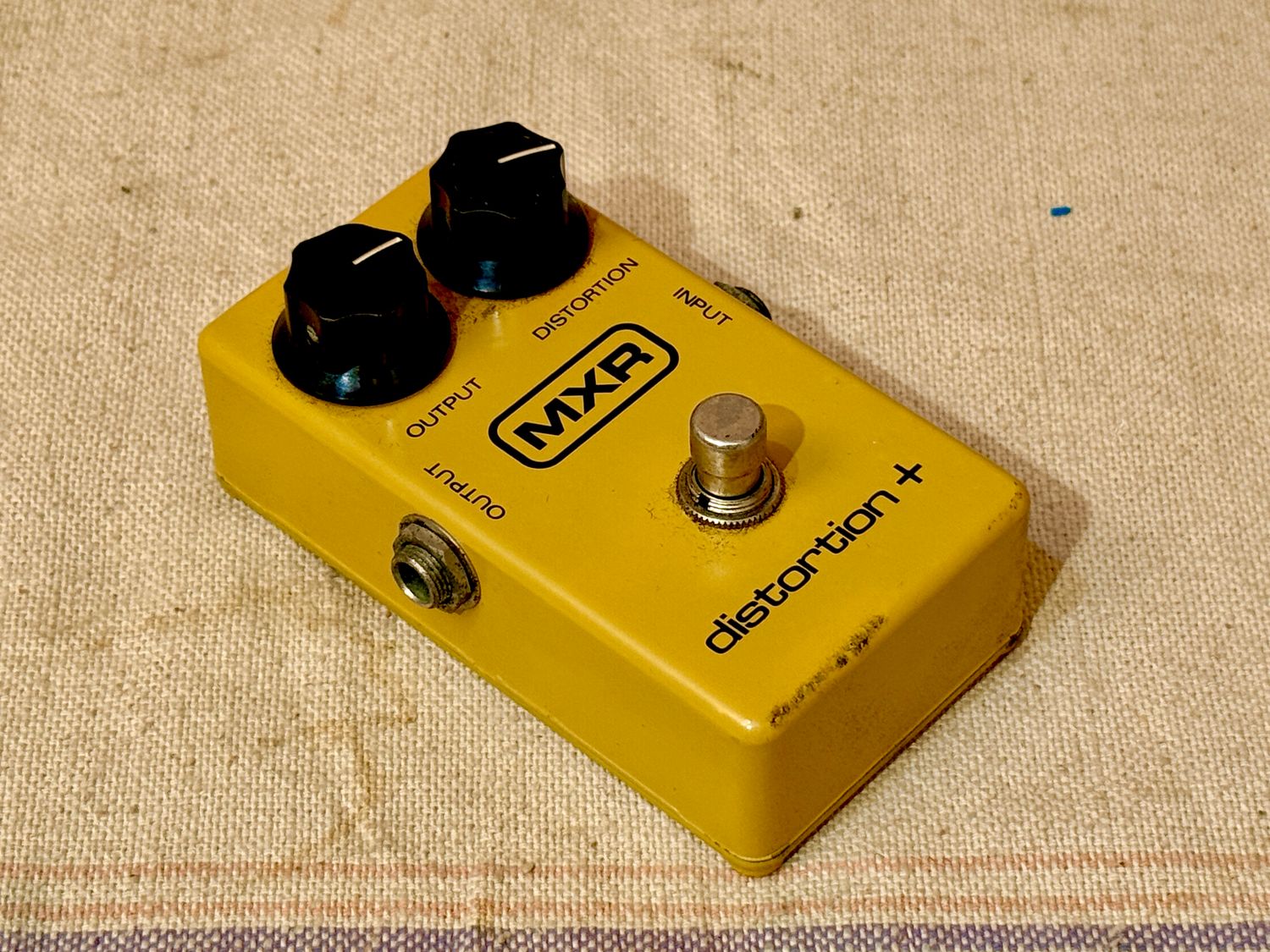 1980 MXR Distortion + Plus Block Logo Yellow w/Box