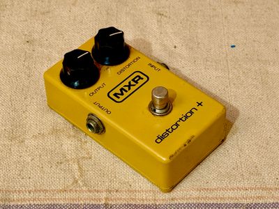 1980 MXR Distortion + Plus Block Logo Yellow w/Box
